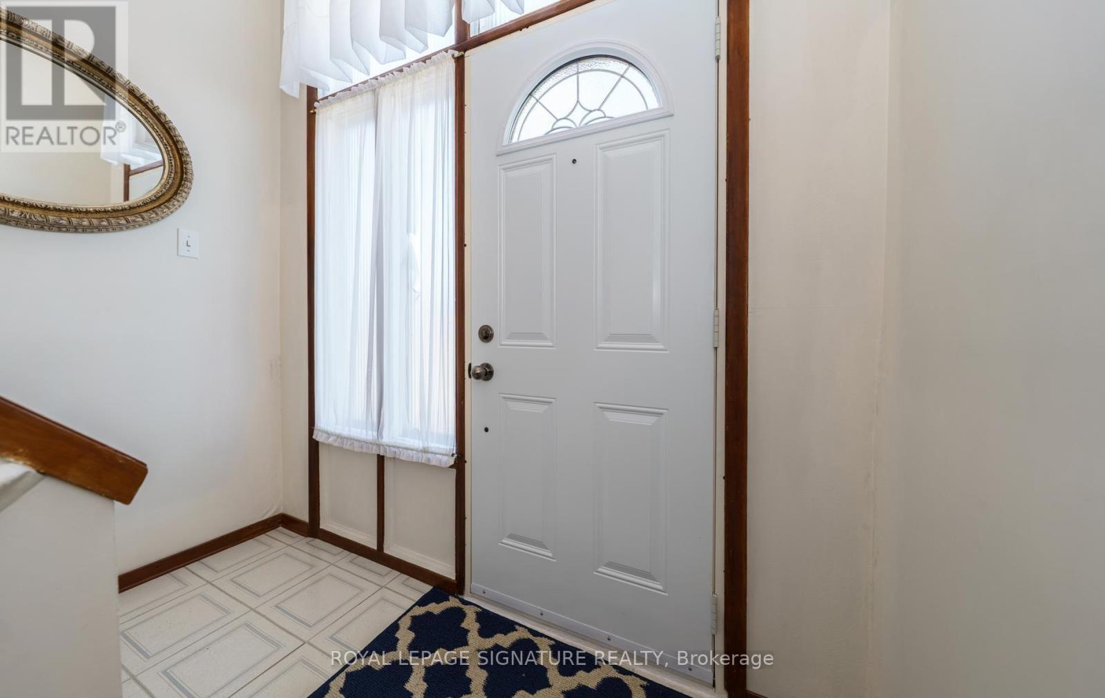 57 Darnborough Way, Toronto, ON photo 3