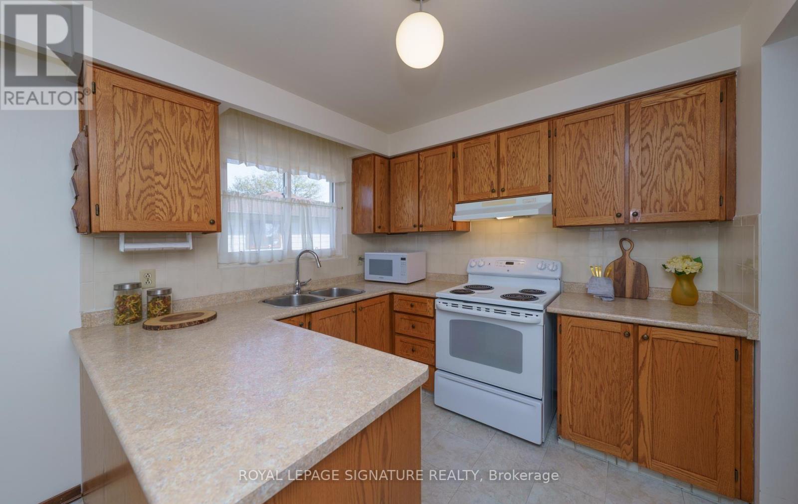 57 DARNBOROUGH WAY - 9