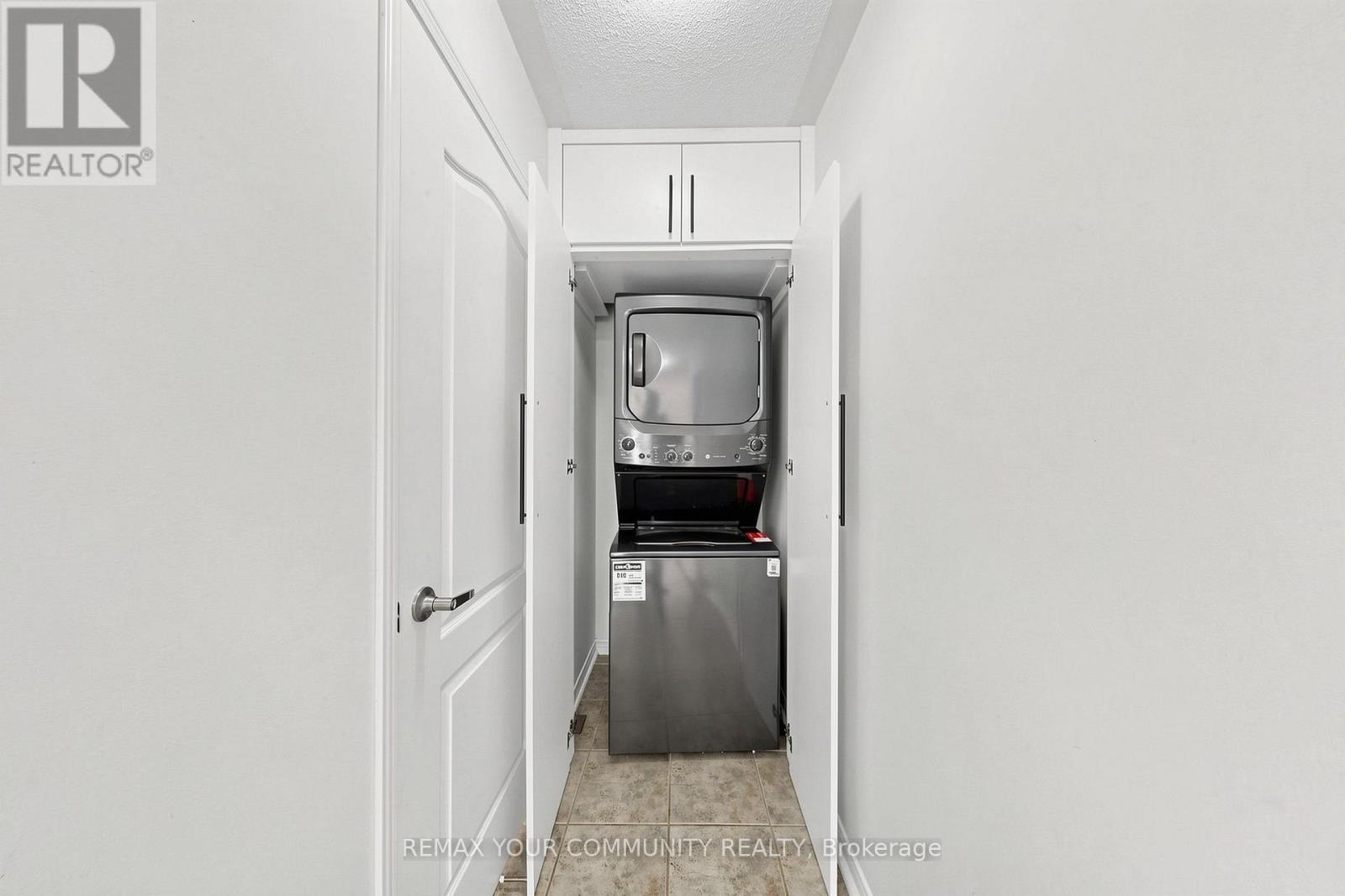 15 BENJAMIN HOOD CRESCENT - 10