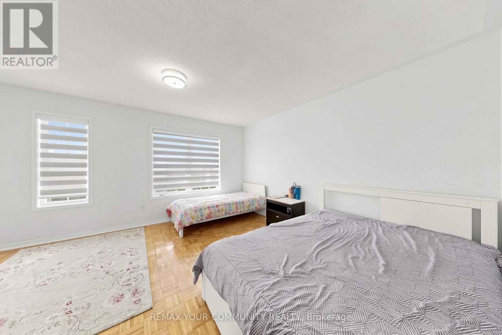 15 BENJAMIN HOOD CRESCENT - 11