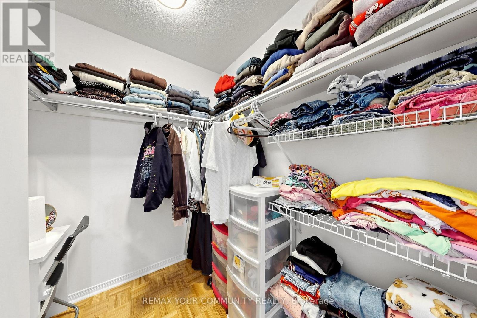 15 BENJAMIN HOOD CRESCENT - 13