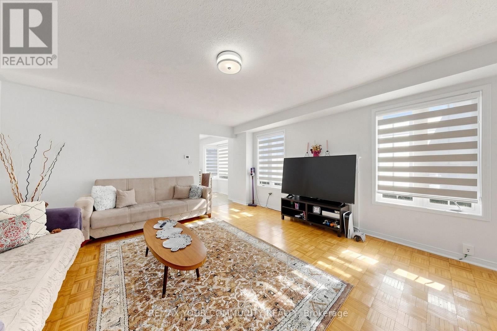 15 BENJAMIN HOOD CRESCENT - 4