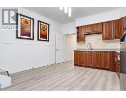 2001 Dundas Street W, Toronto, ON M6R1W7 Photo 9