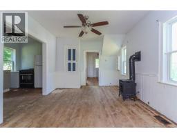 96 Main Street, photo 13