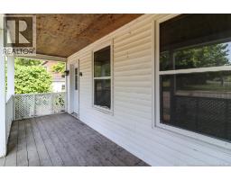 96 Main Street, photo 4
