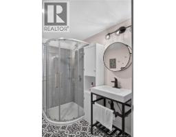 7 Warden Road, photo 15
