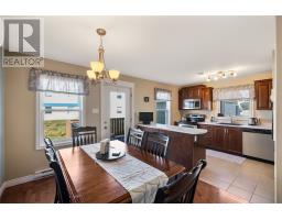 11 Spruce Grove Avenue thumbnail 11