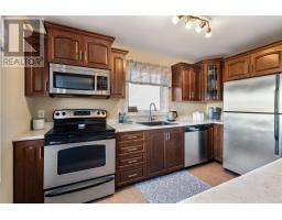 11 Spruce Grove Avenue thumbnail 13