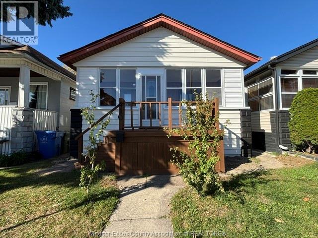 MLS# 26025835: 410 CAROLINE, Windsor, Canada