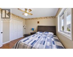 726 Sandison, Windsor, ON N9E4T2 Photo 13