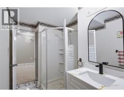 726 Sandison, Windsor, ON N9E4T2 Photo 17