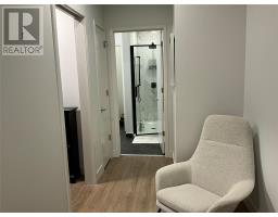 Unit 609 - 39 Rowan Street thumbnail 11