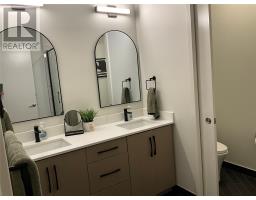 Unit 609 - 39 Rowan Street thumbnail 12