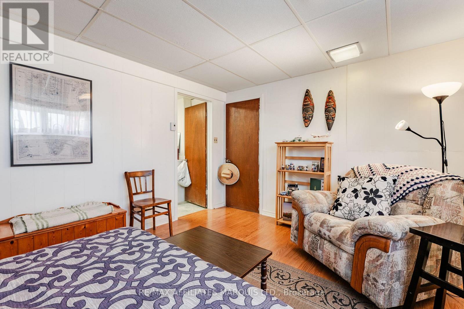 20 HEAD STREET - 37