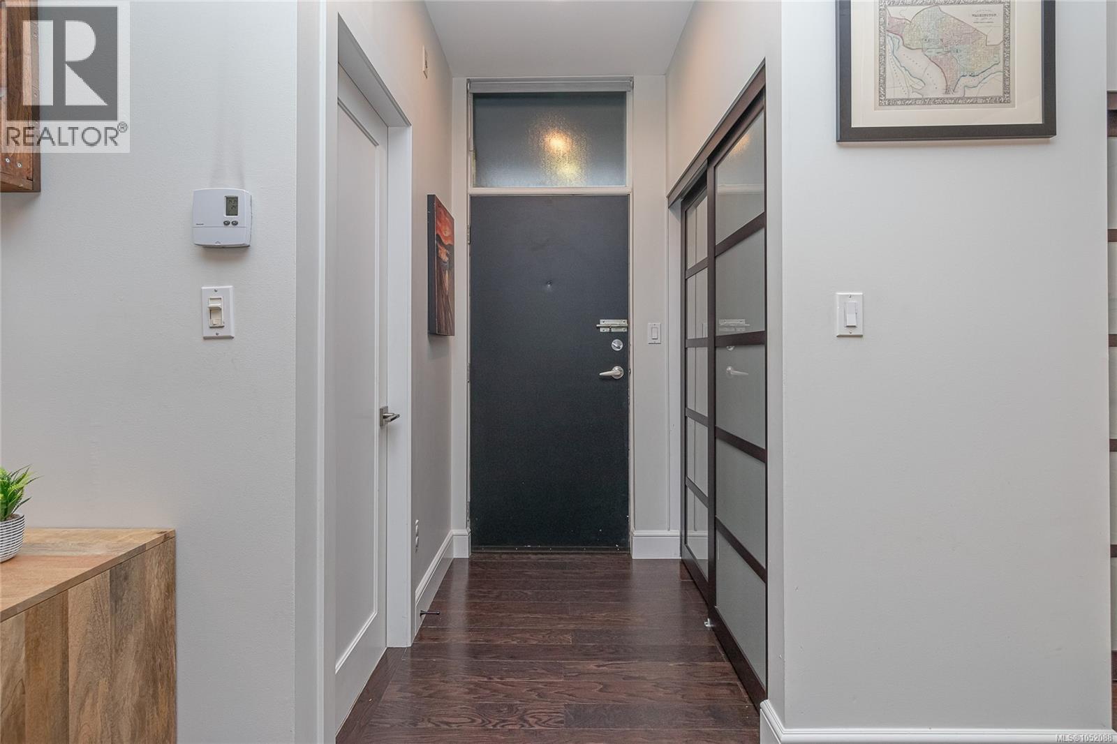 213 455 Sitkum Road, Victoria