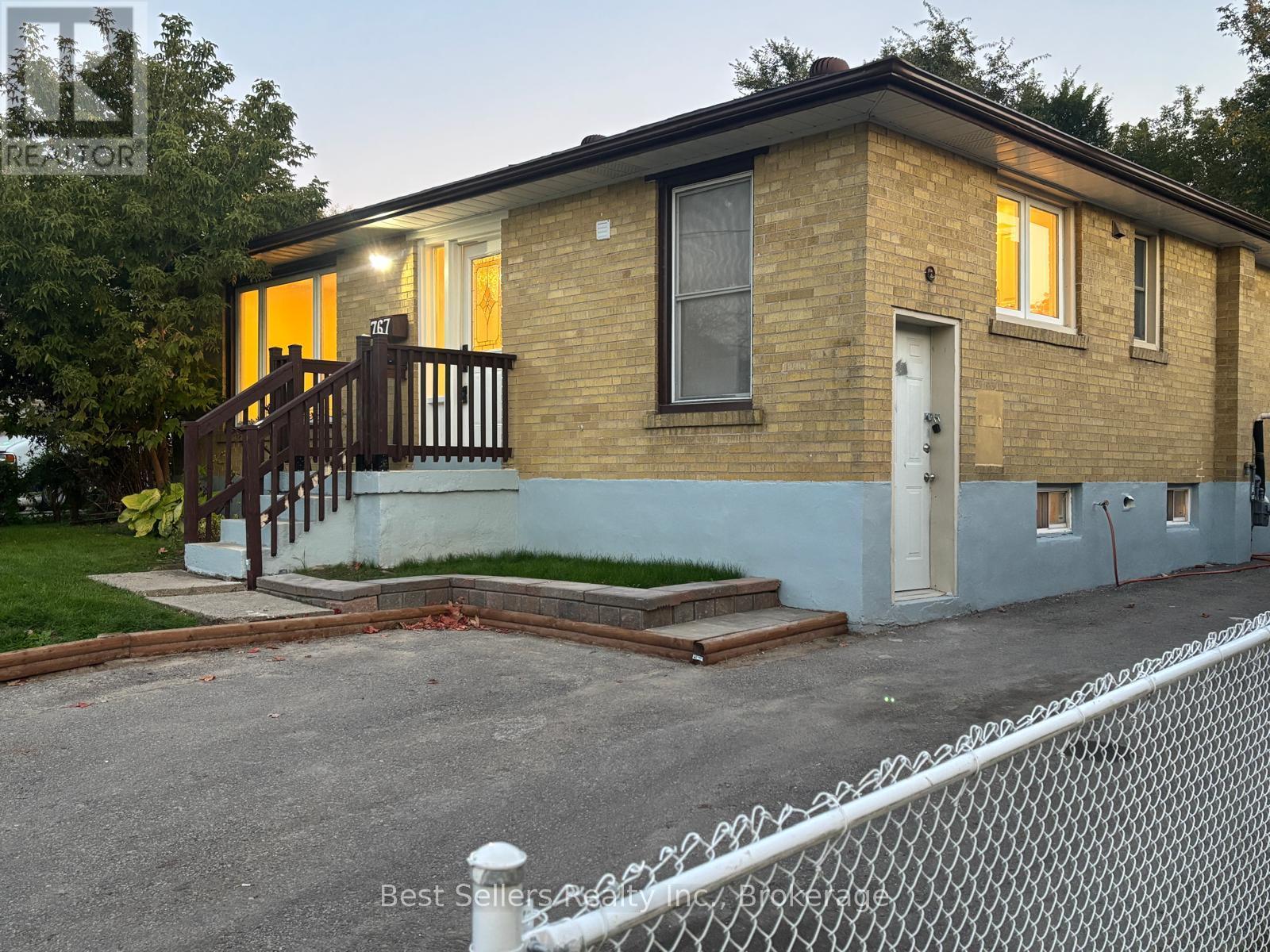 MAIN - 767 GASPE AVENUE, Oshawa (Lakeview)
