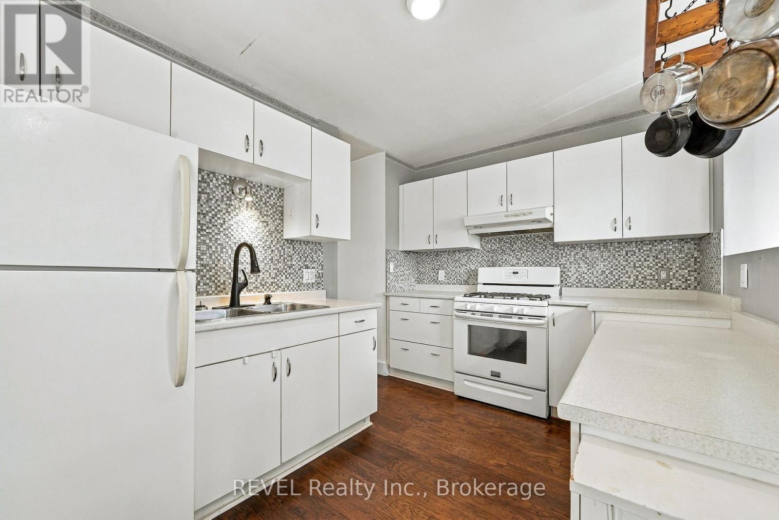 20 Fifth Street, Belleville, ON photo 14