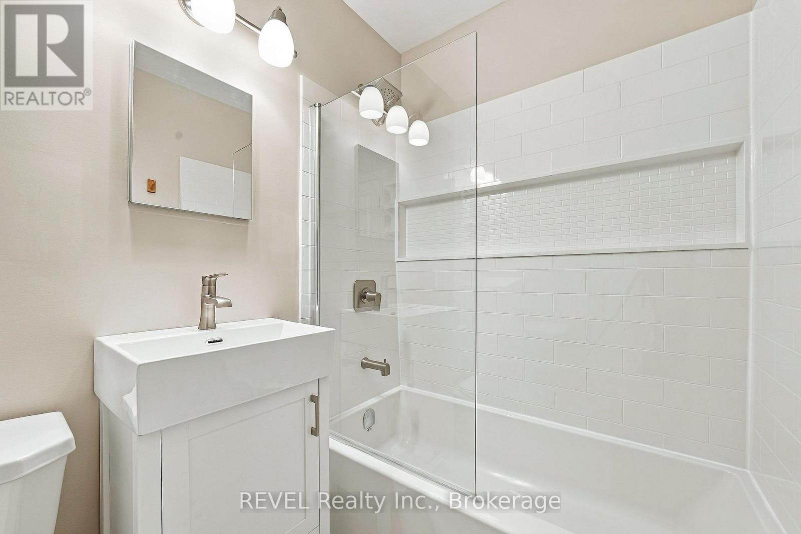 20 Fifth Street, Belleville, ON photo 17