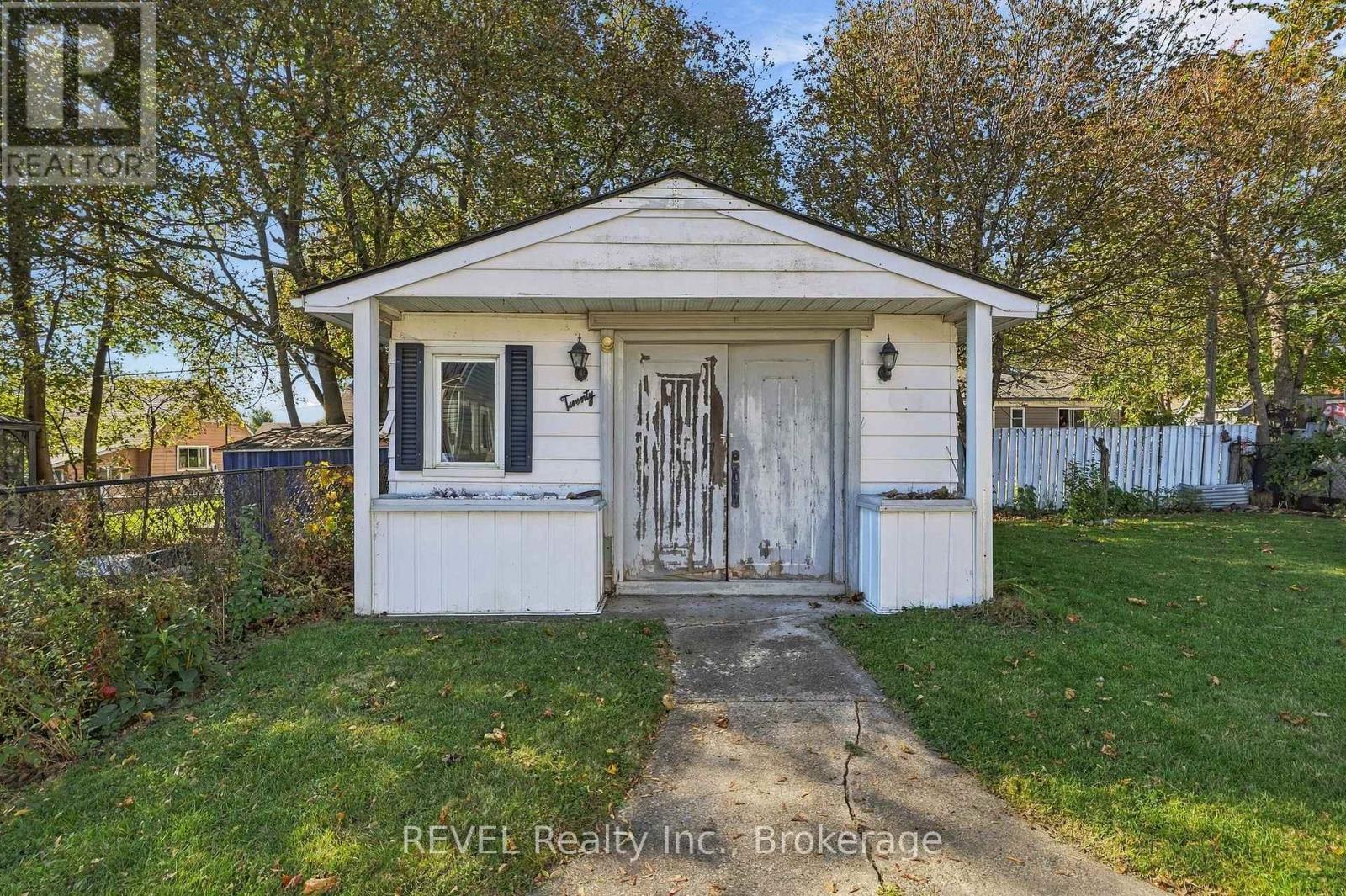 20 Fifth Street, Belleville, ON photo 38