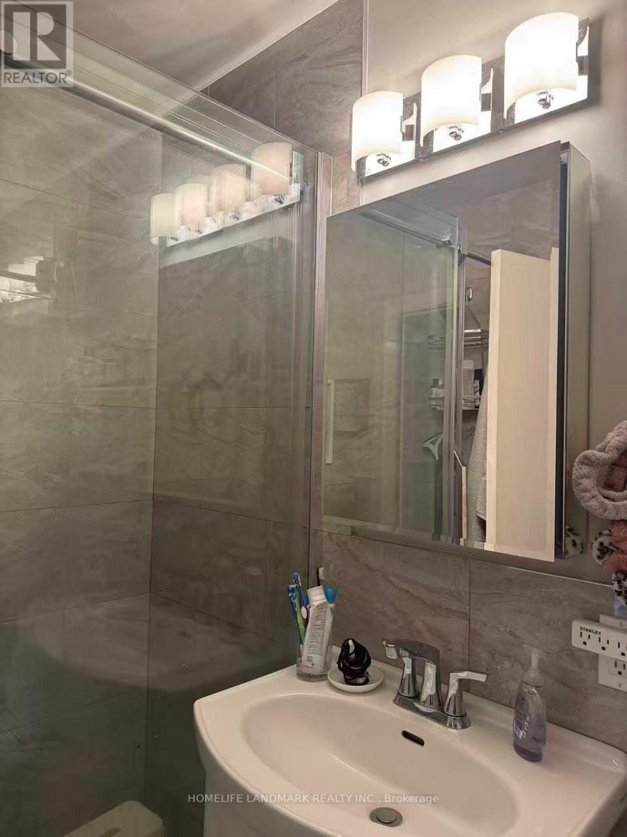 827 Cosburn Avenue, Toronto, ON photo 13