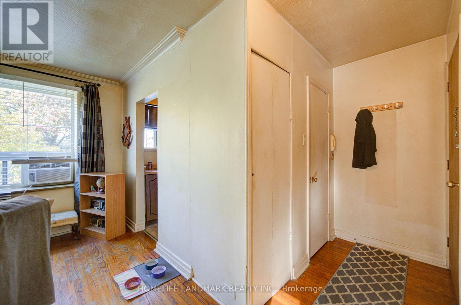 827 Cosburn Avenue, Toronto, ON photo 23