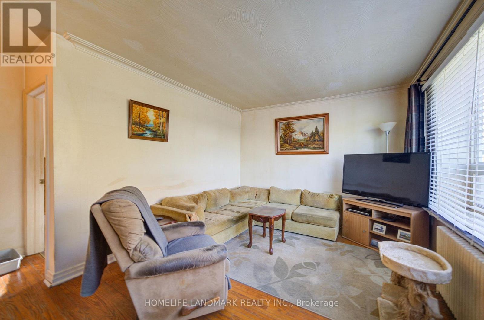 827 Cosburn Avenue, Toronto, ON photo 24