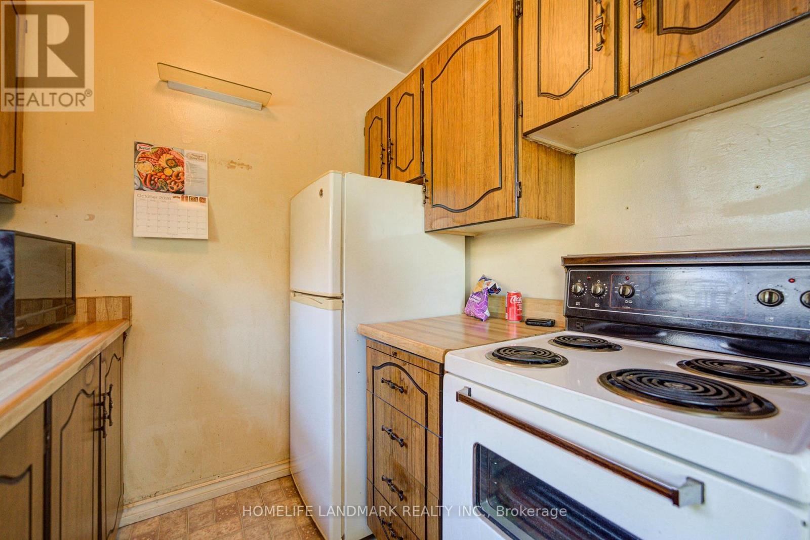 827 Cosburn Avenue, Toronto, ON photo 28