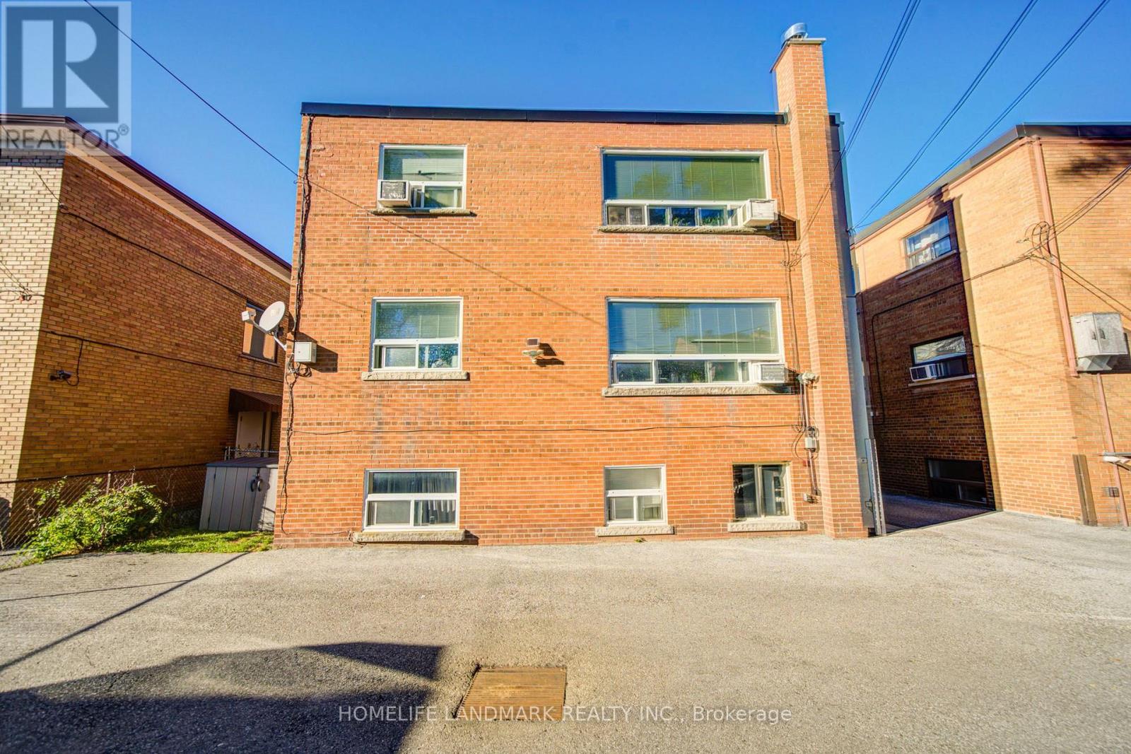 827 Cosburn Avenue, Toronto, ON photo 5