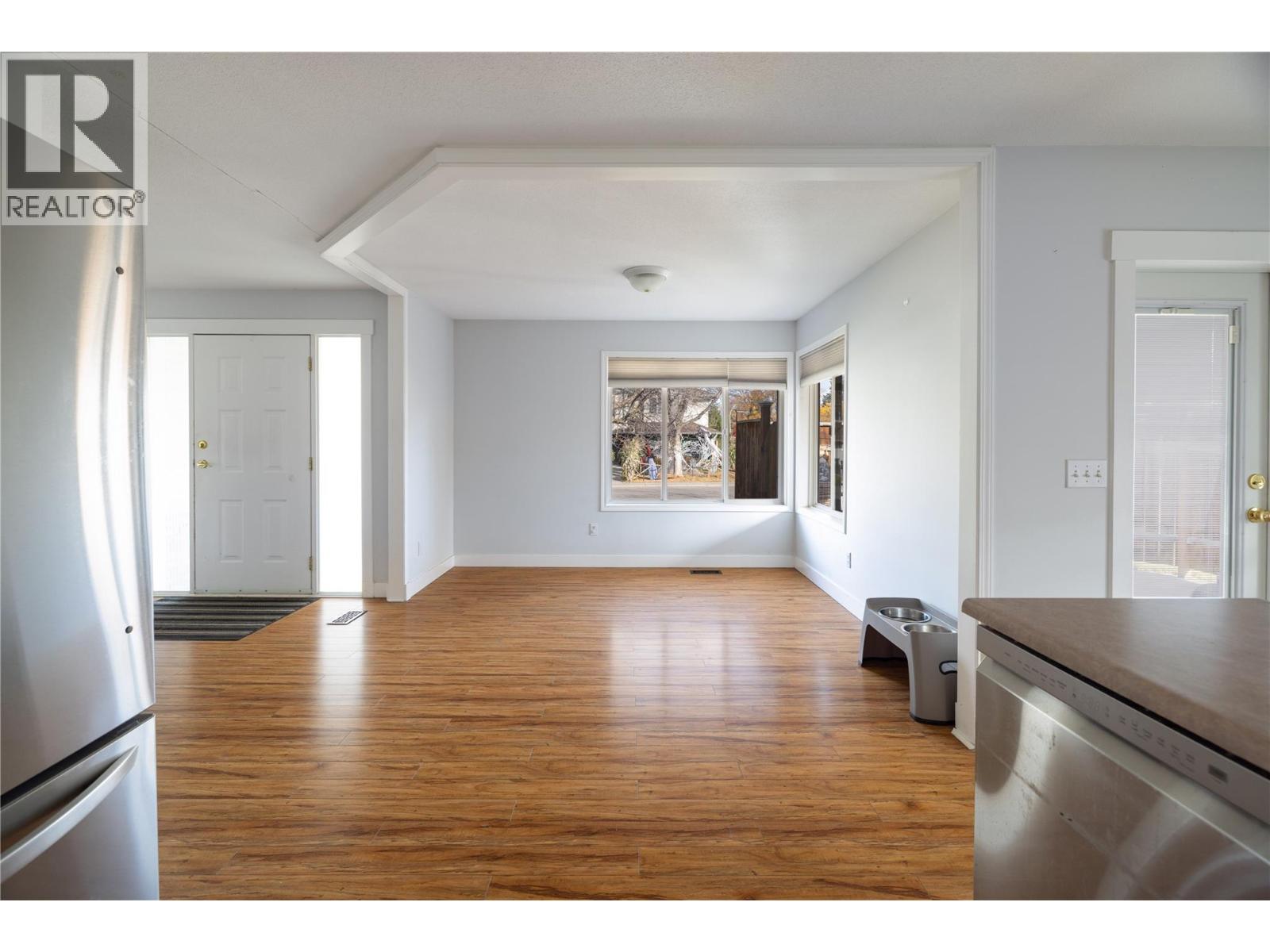 415 Klassen Road - 17
