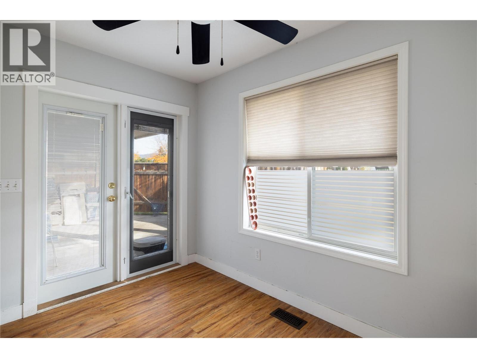 415 Klassen Road - 19