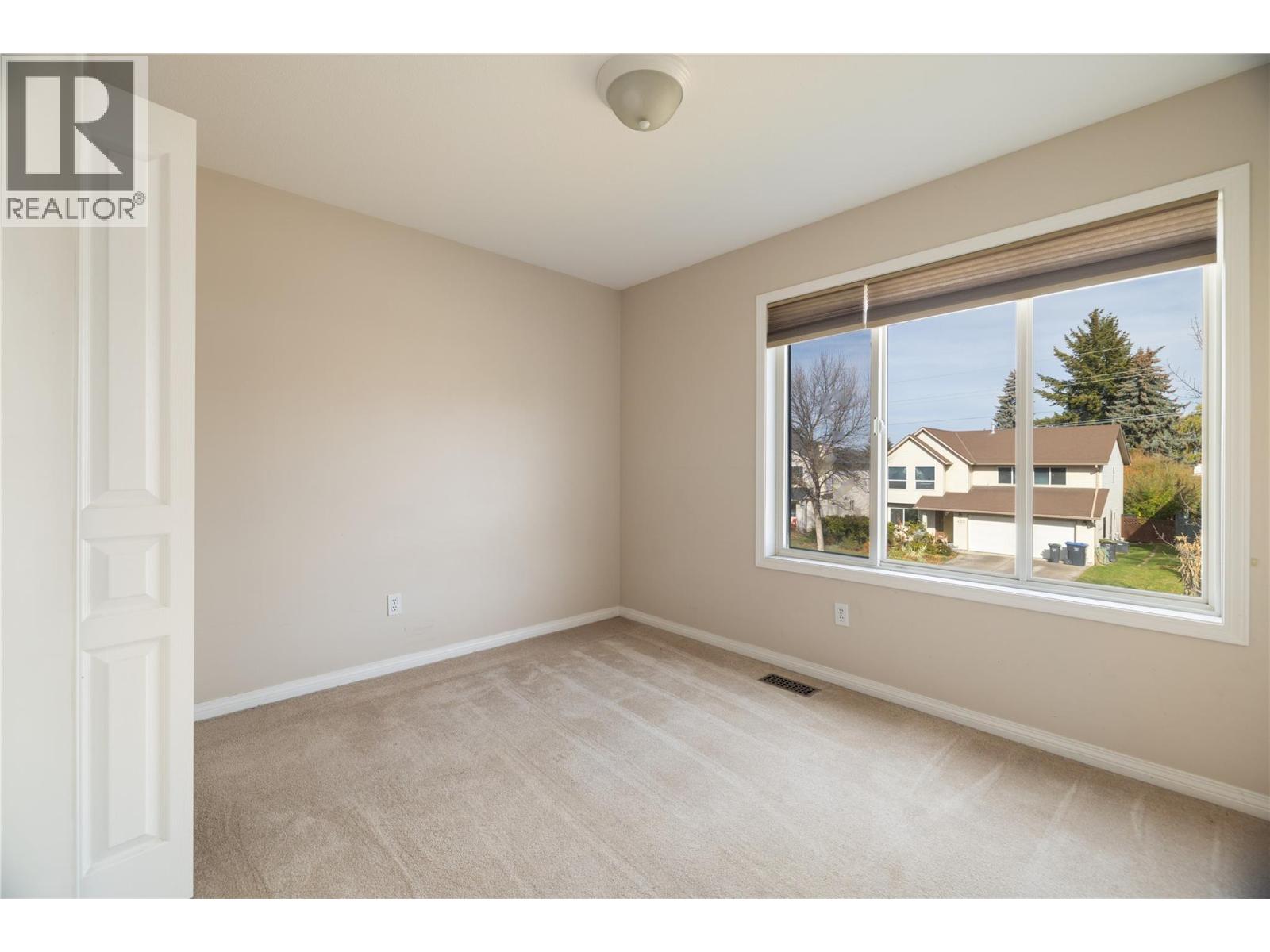 415 Klassen Road - 25
