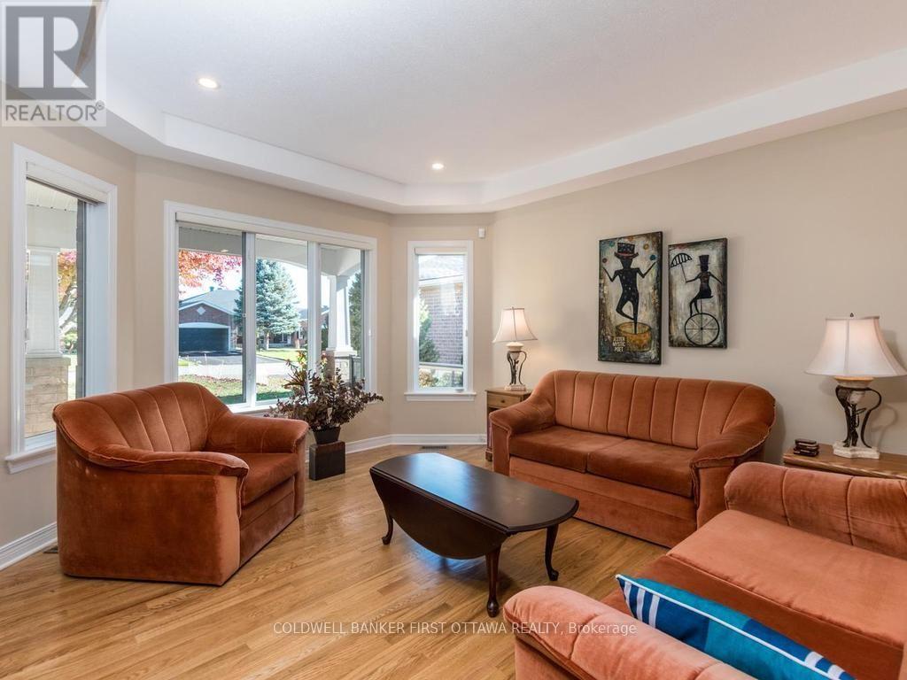 Condos for Sale in Ottawa – 57 AMBERLAKES DRIVE, Ottawa – By Peter Sagos - Image 9