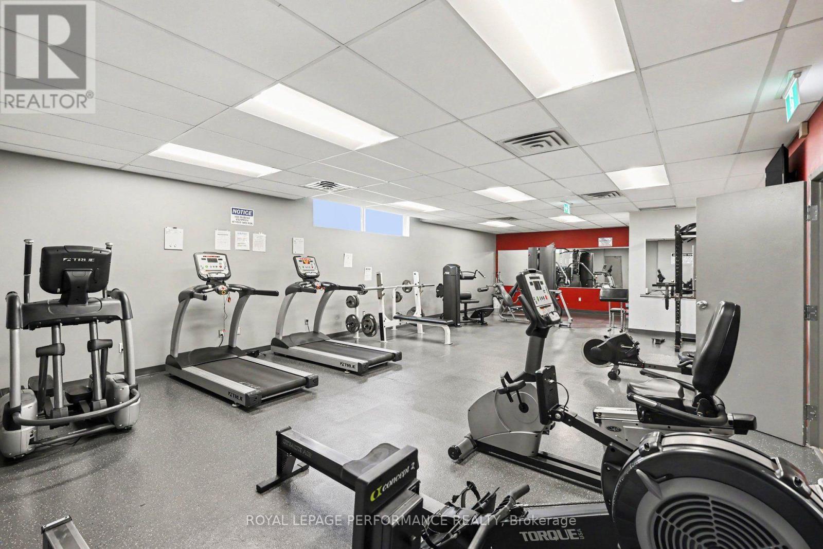 507 - 545 St Laurent Boulevard