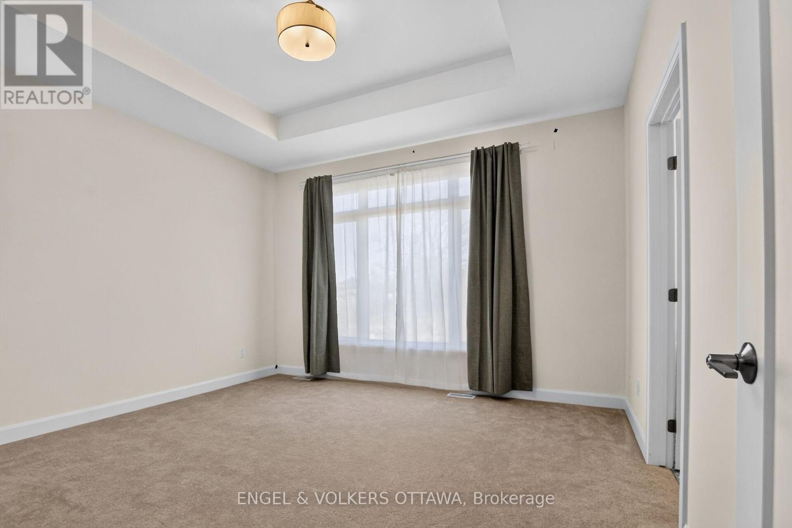 Main level primary bedroom