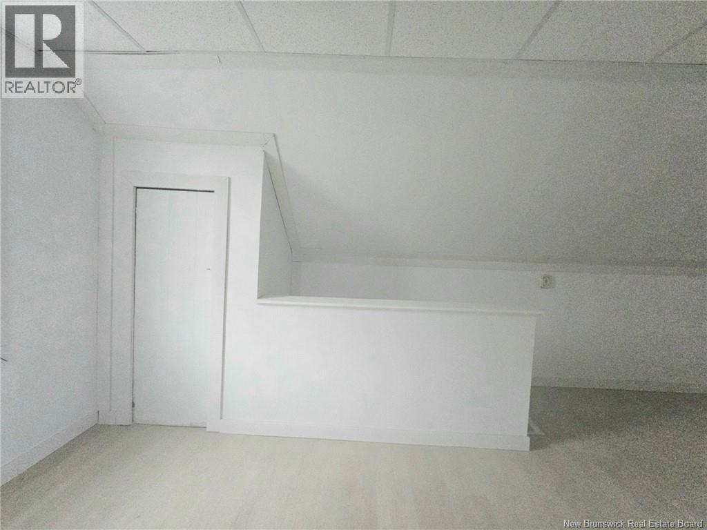 Photo 33 of 45