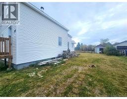 Living room - 1430 St. Mary Avenue, Bathurst, NB E2A2E3 Photo 6