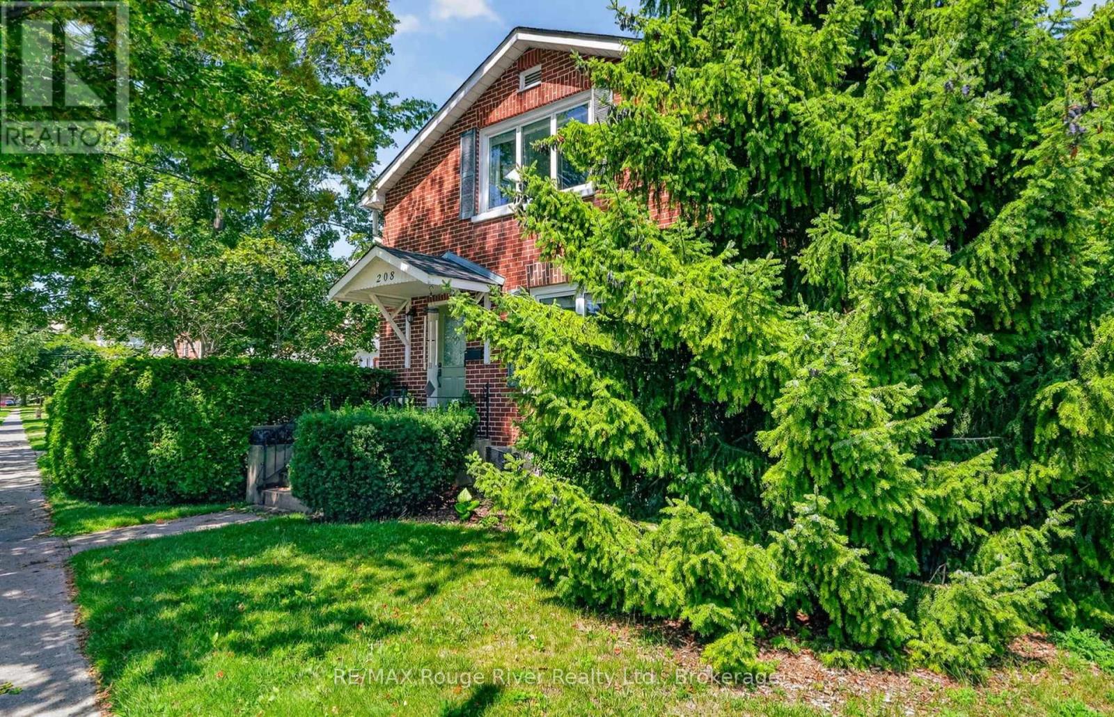 208 Albert photo 2