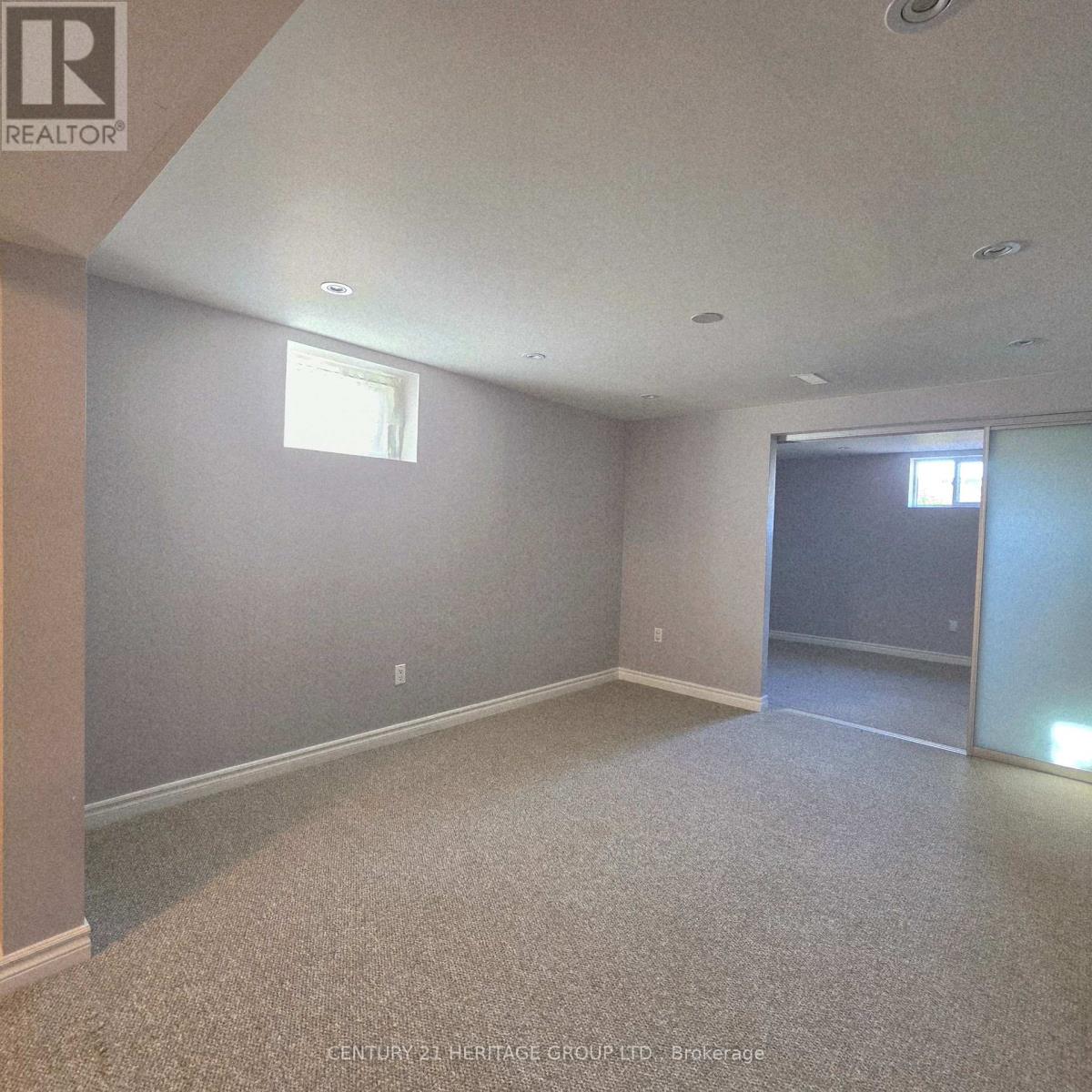 42 FRED VALLEY DRIVE - 32