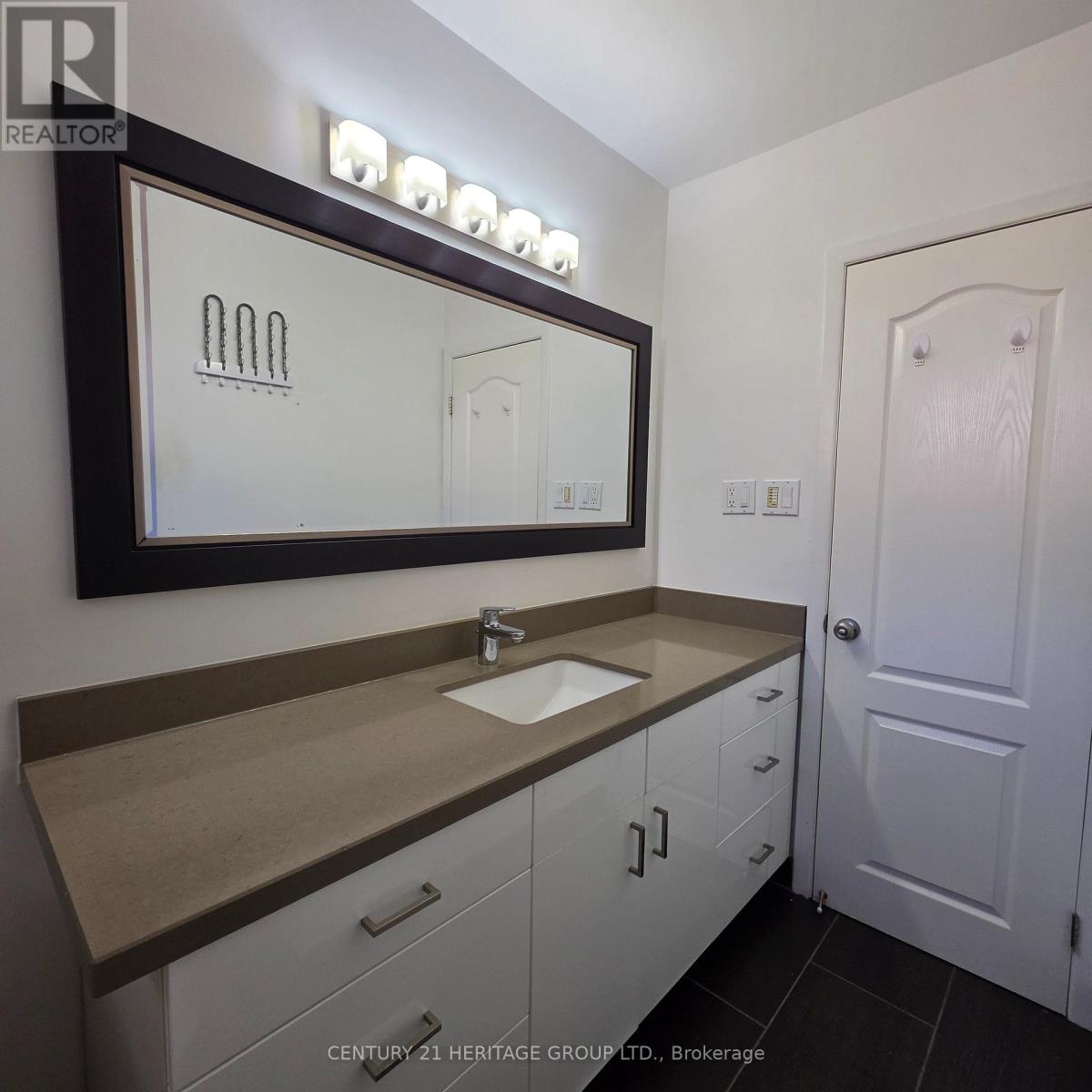 42 FRED VALLEY DRIVE - 21