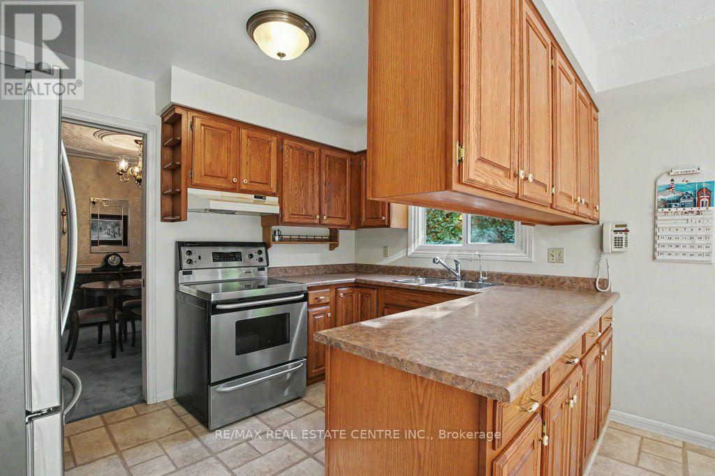 57 Trailview Drive, Kitchener, ON photo 14