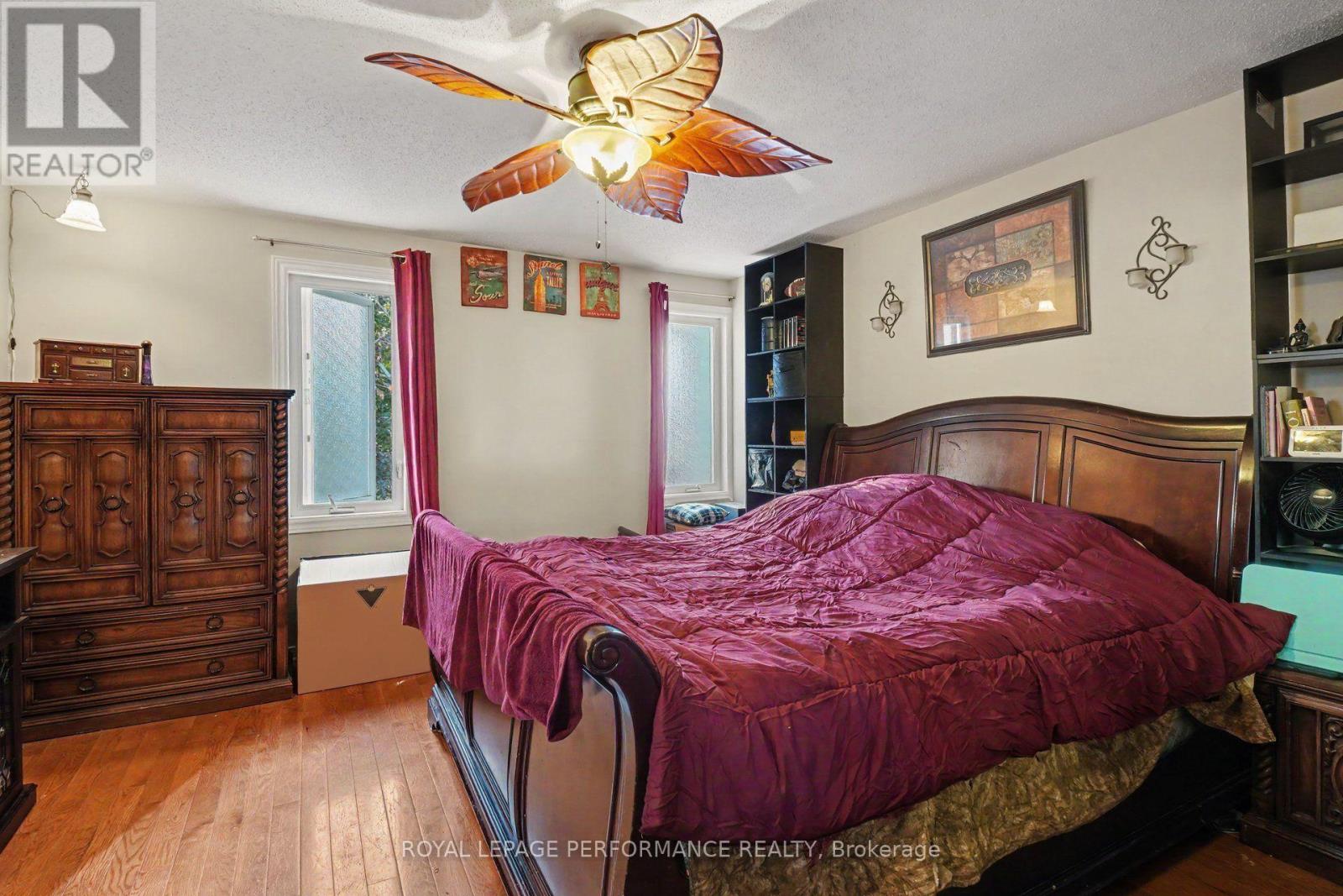 1478 CORSHAM AVENUE - 14