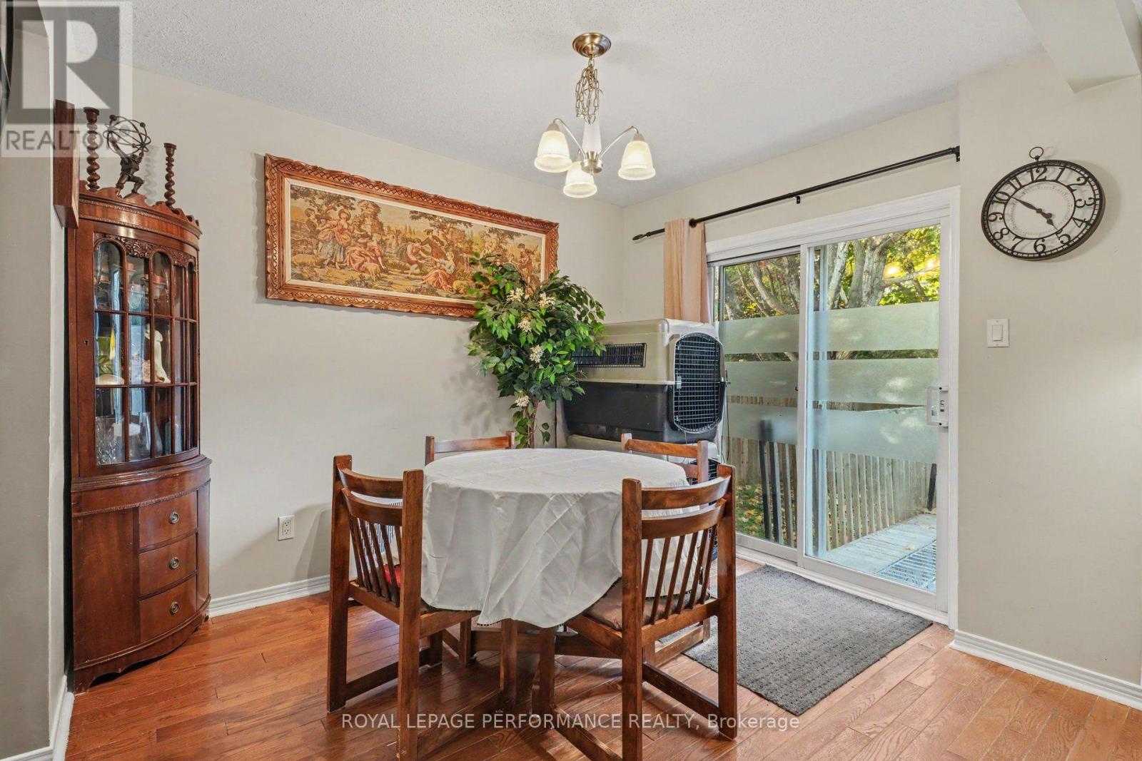 1478 CORSHAM AVENUE - 12