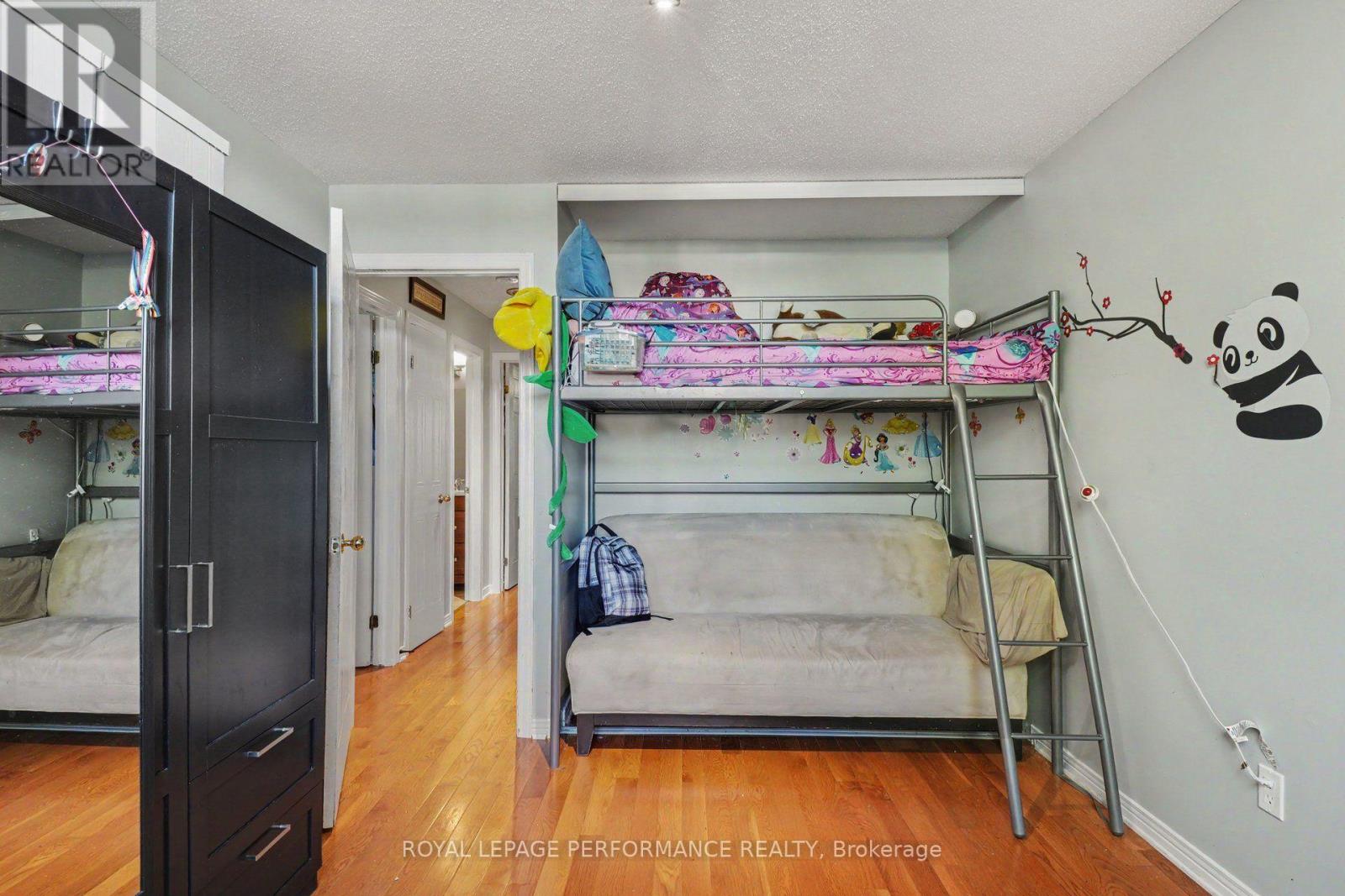 1478 CORSHAM AVENUE - 22
