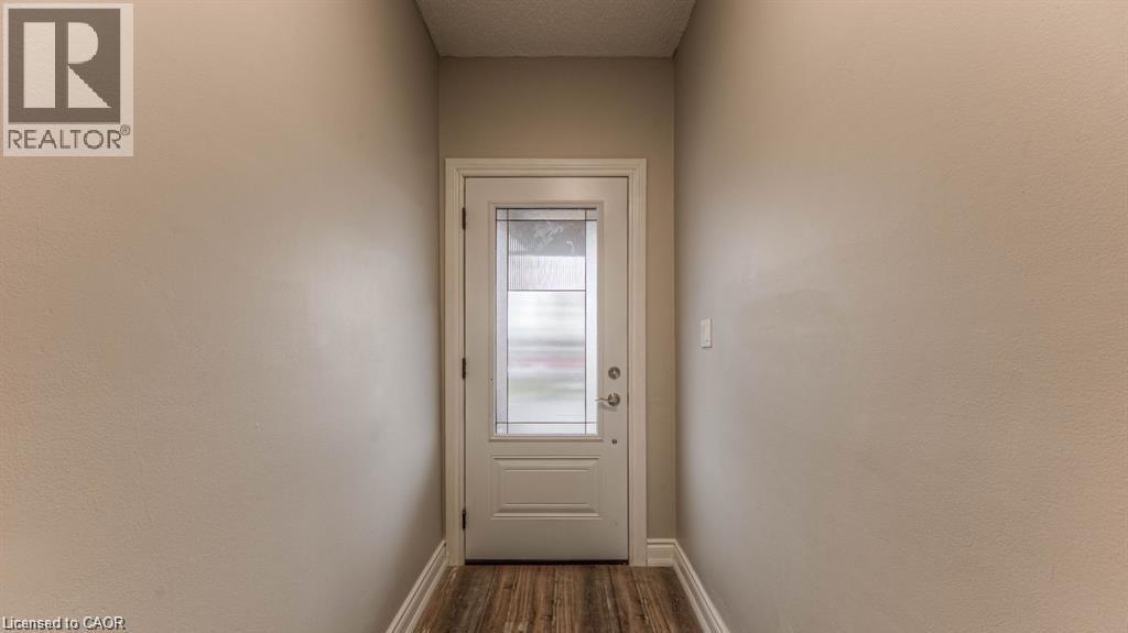 32 LLOYD Street Unit# 1, Hamilton — photo 4
