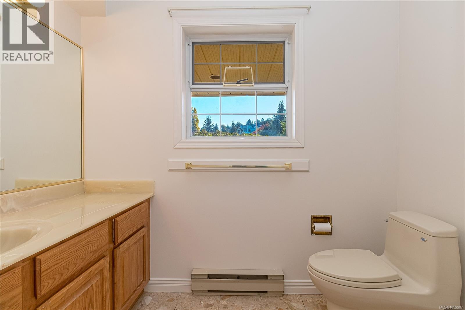  974 Seapearl Place, Saanich