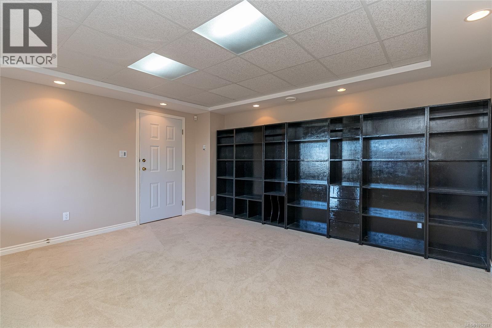 974 Seapearl Place, Saanich