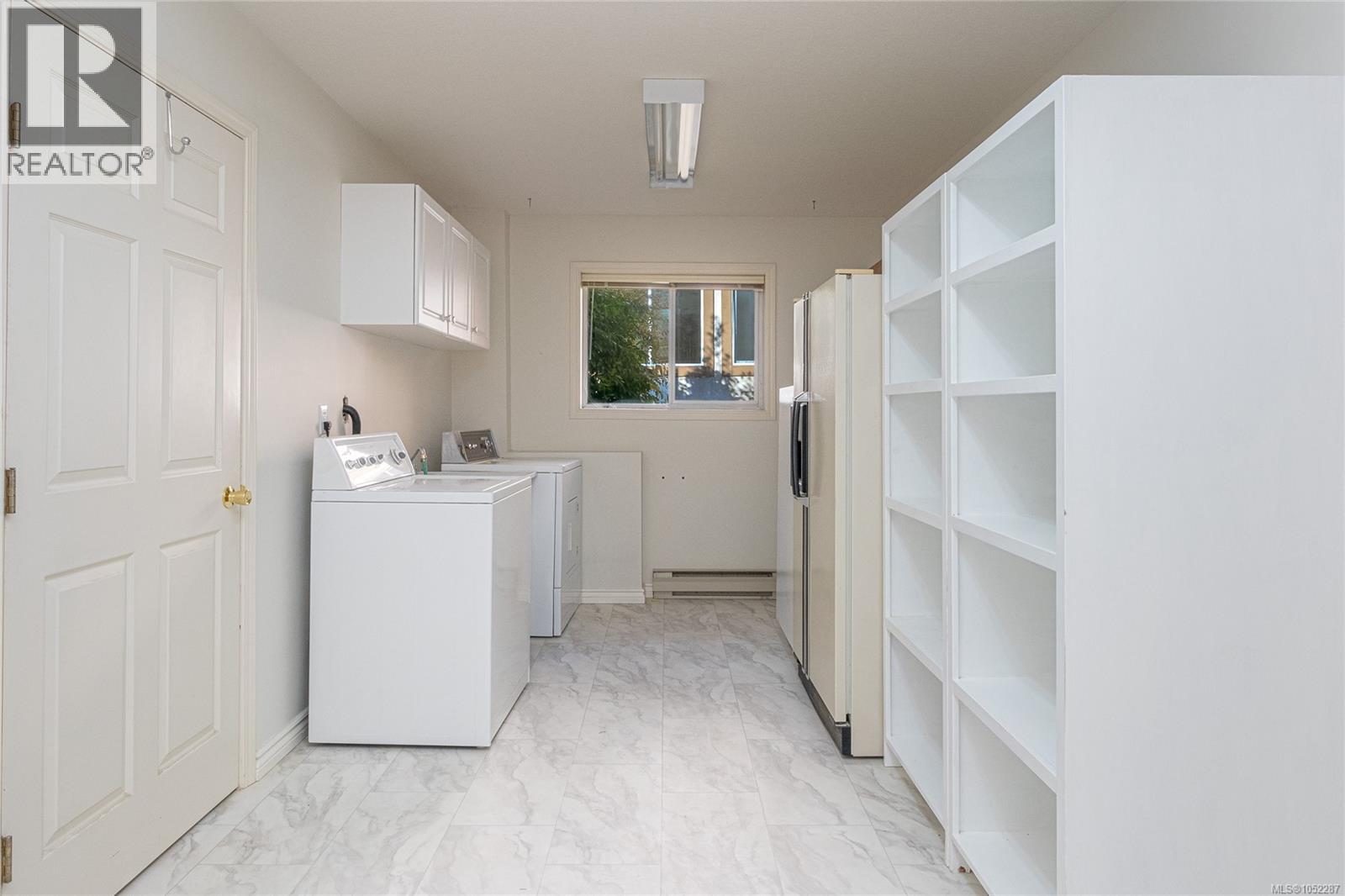  974 Seapearl Place, Saanich