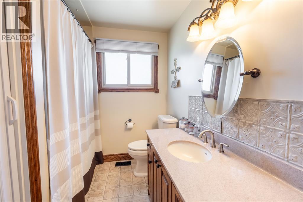3082 MAIN STREET - 17