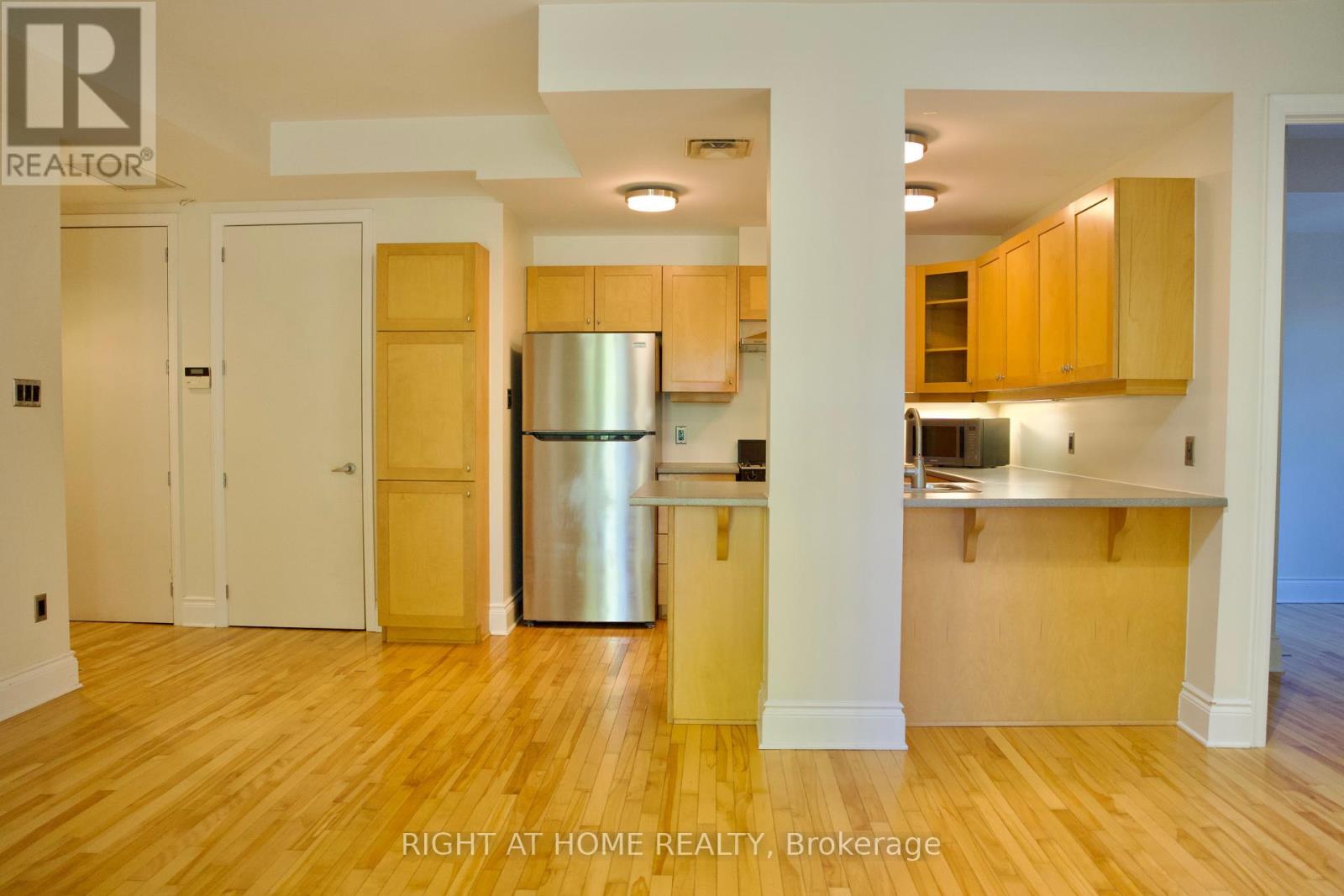 Condos for Sale in Ottawa – 109 – 400 MCLEOD STREET, Ottawa – By Peter Sagos - Image 5
