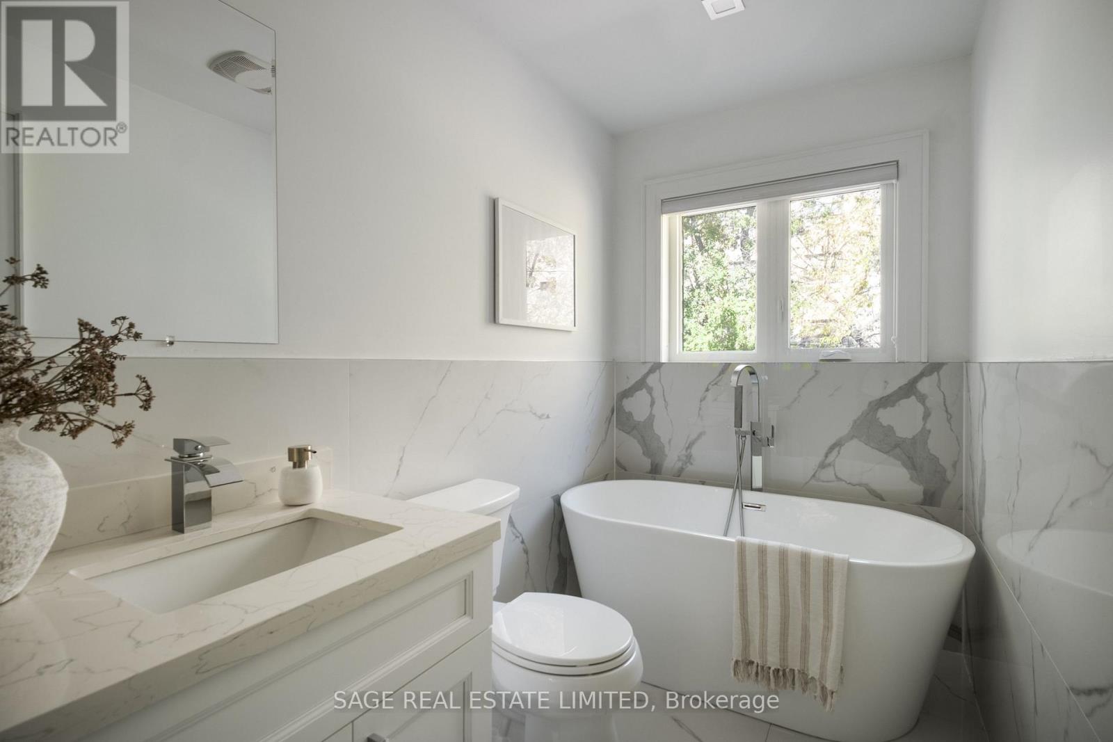 60 Rhydwen Avenue, Toronto, ON photo 29